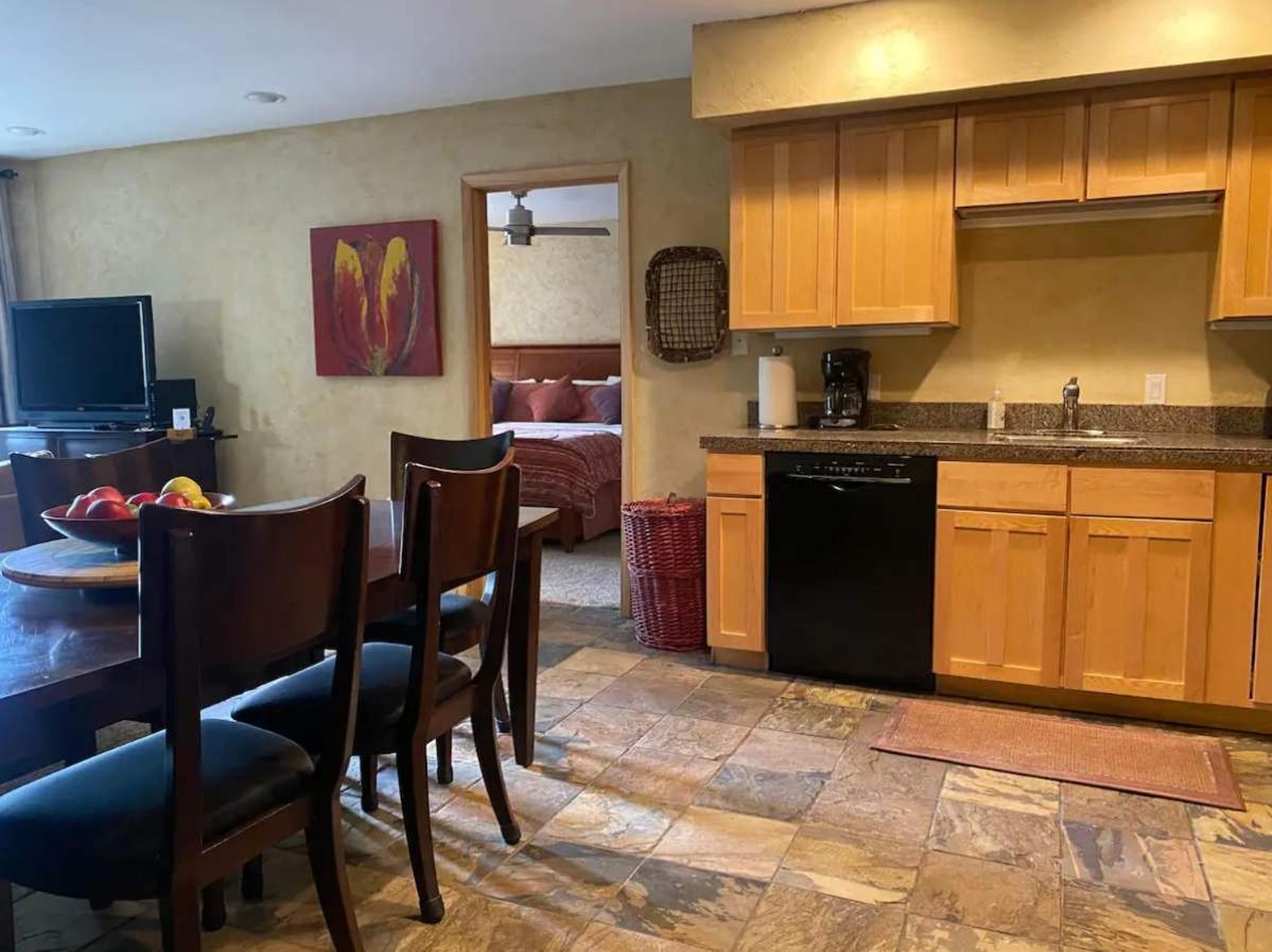 Best Location In The Heart Of Lions Head, Ski Lockers, Jacuzzi And Pool Vail Exterior foto